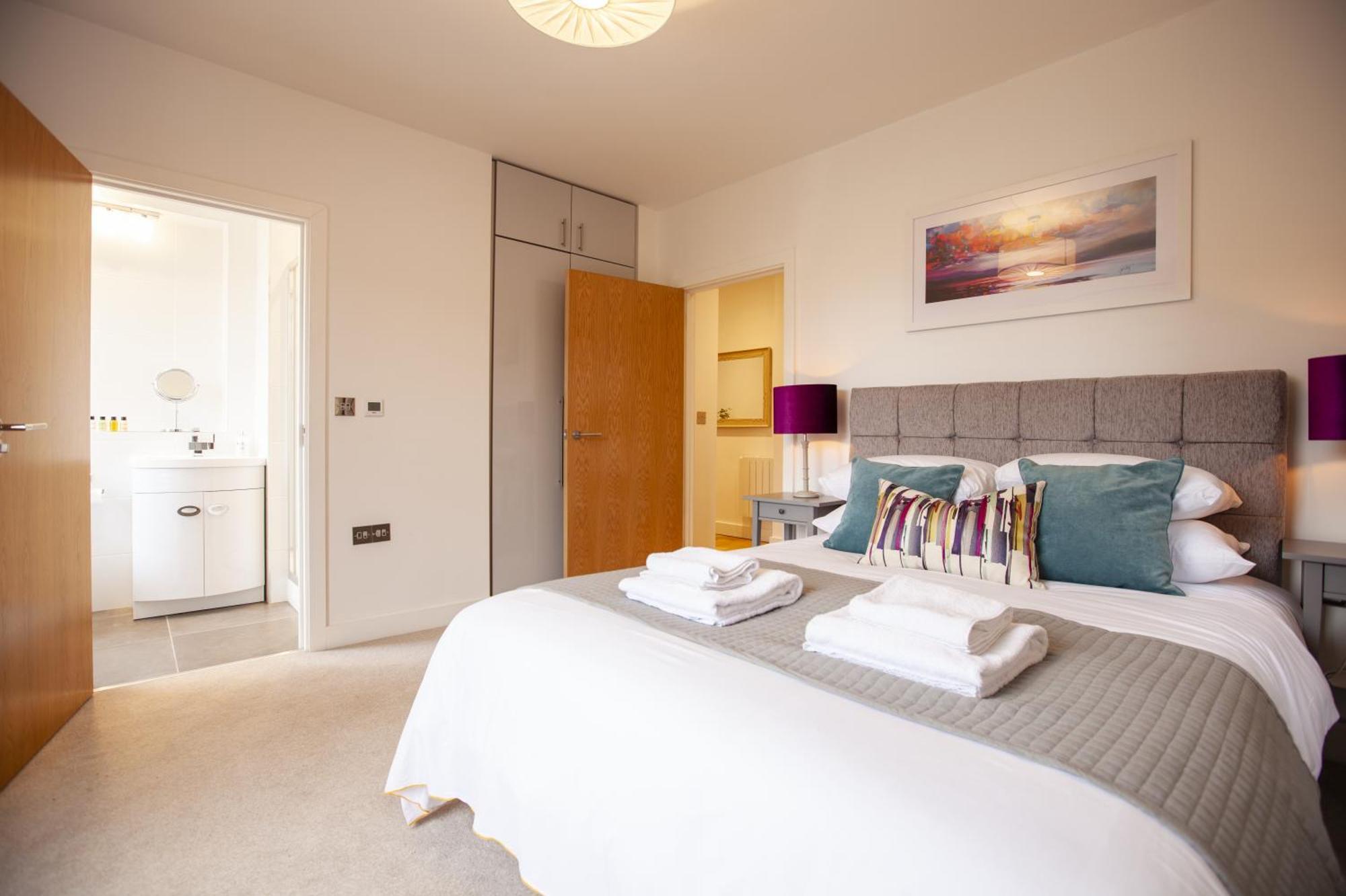 Urban Living'S ~ King Edward Luxury Apartments In The Heart Of ويندسور المظهر الخارجي الصورة